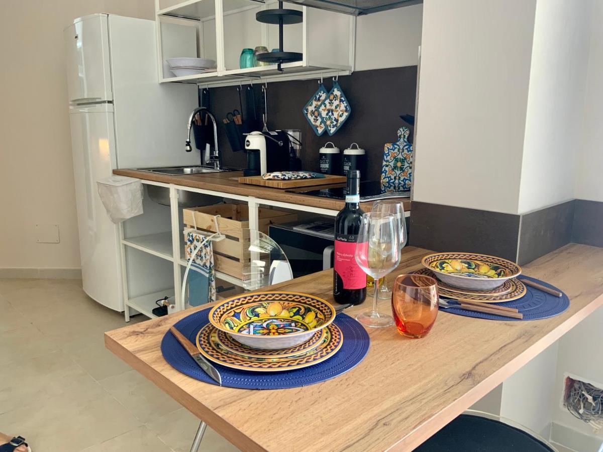 “Bedda Mattri” Dimora Siciliana Apartment Avola Bagian luar foto