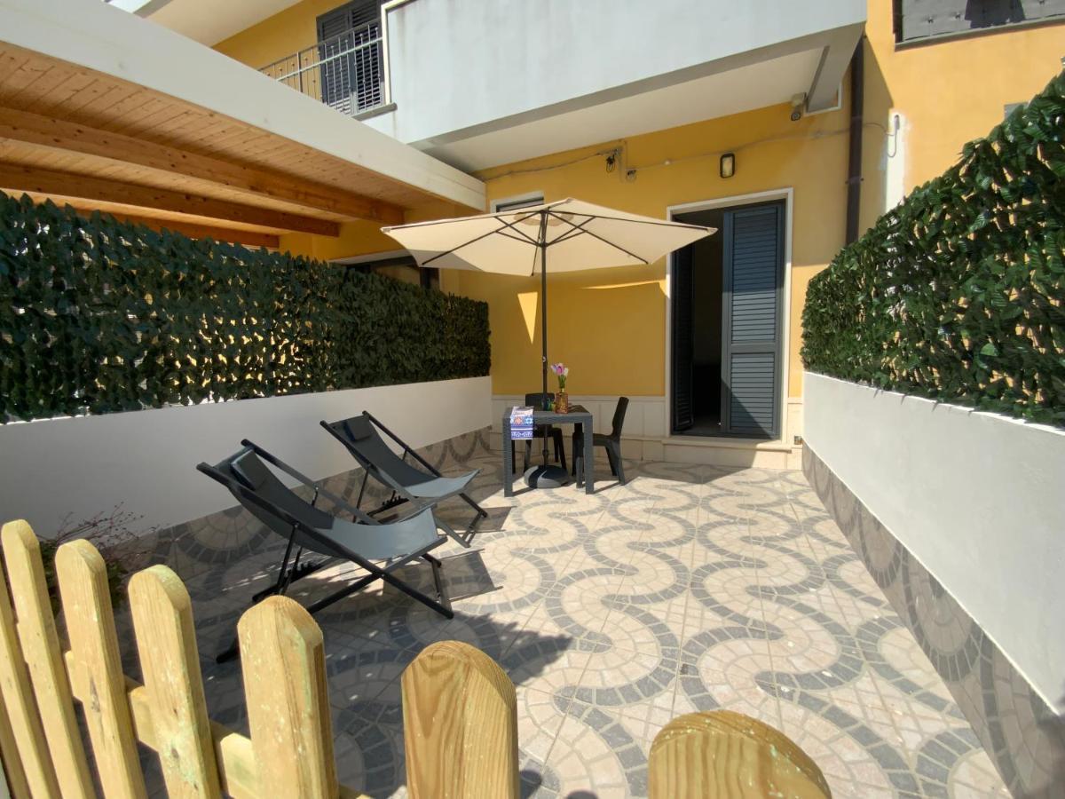 “Bedda Mattri” Dimora Siciliana Apartment Avola Bagian luar foto