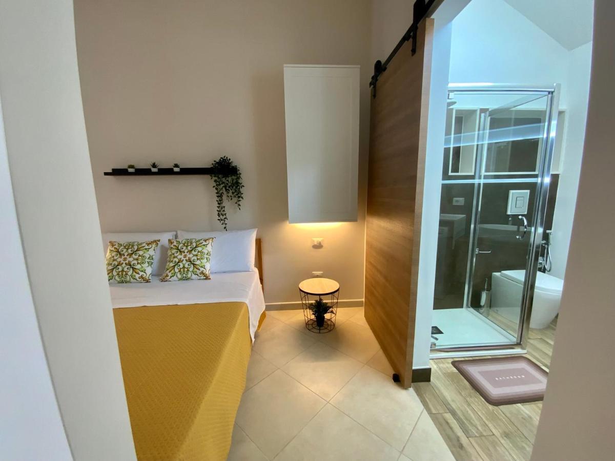 “Bedda Mattri” Dimora Siciliana Apartment Avola Bagian luar foto