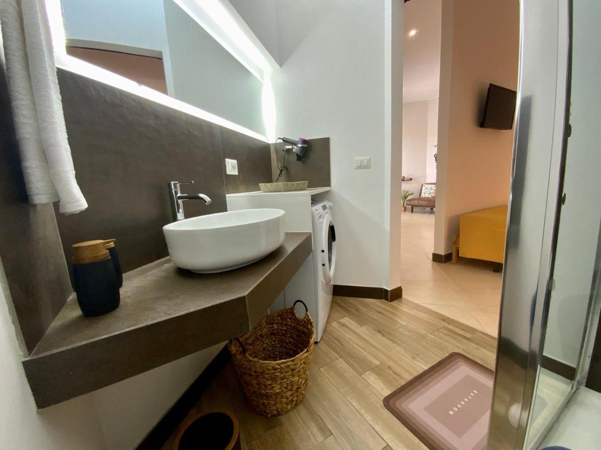 “Bedda Mattri” Dimora Siciliana Apartment Avola Bagian luar foto